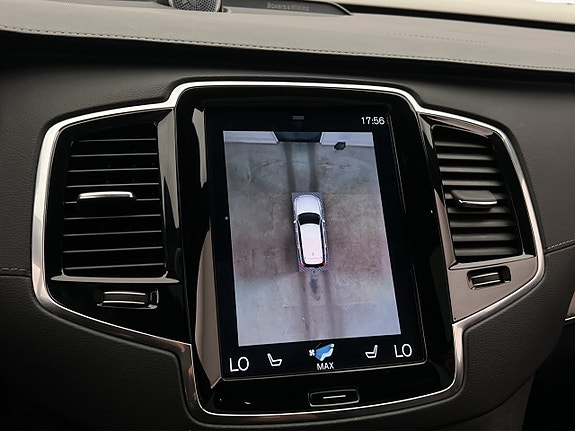 Volvo XC90 23 of 30