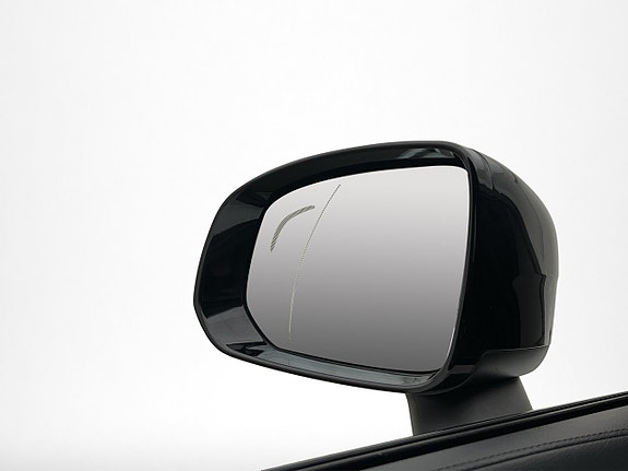 Volvo XC90 12 of 30