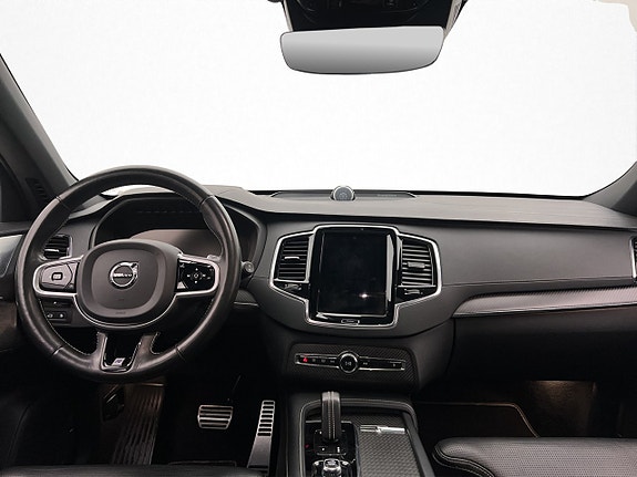 Volvo XC90 17 of 30