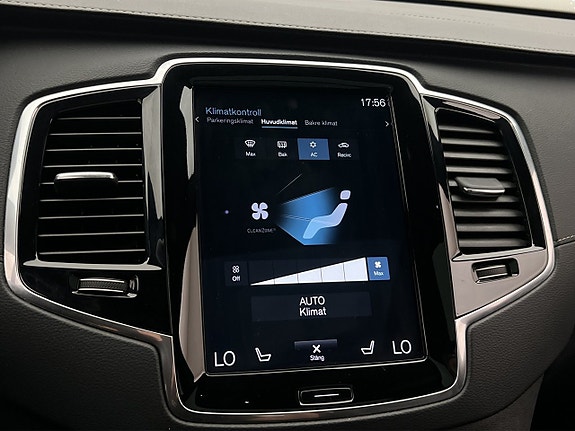 Volvo XC90 28 of 30
