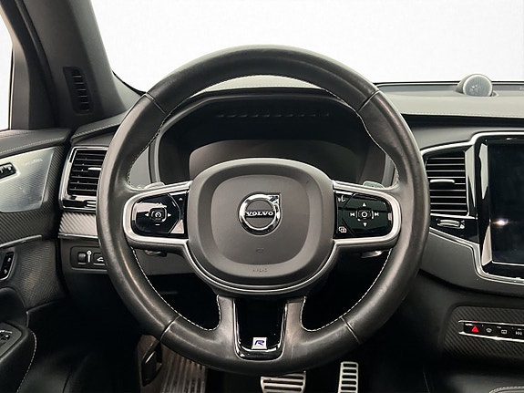 Volvo XC90 18 of 30