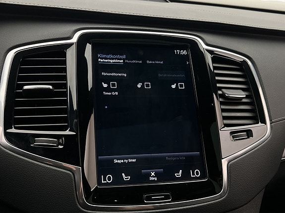 Volvo XC90 27 of 30