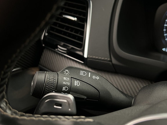 Volvo XC90 19 of 30