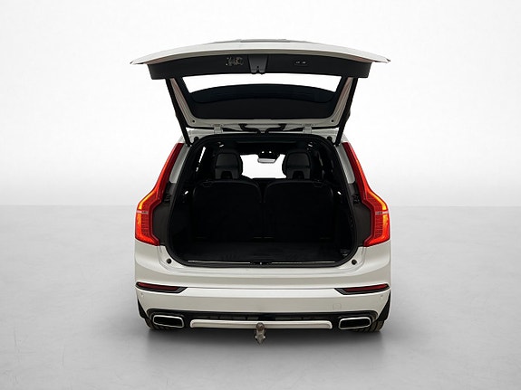 Volvo XC90 9 of 30