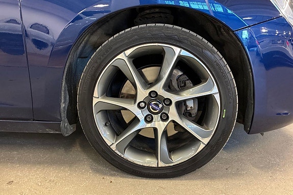 Volvo V60 4 of 22