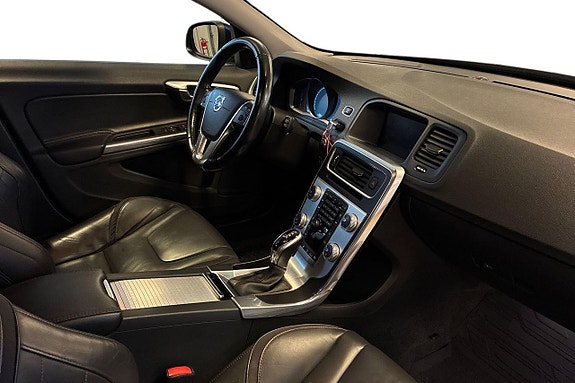 Volvo V60 10 of 22