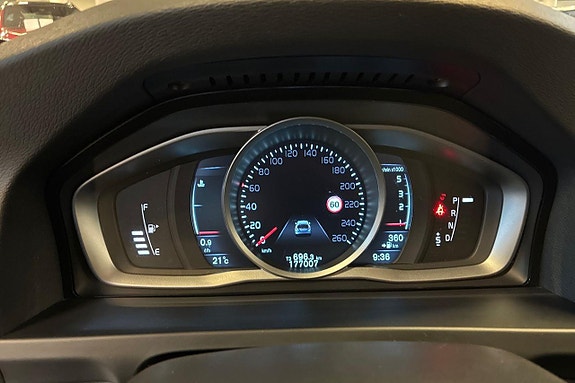 Volvo V60 13 of 22