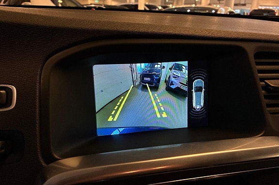 Volvo V60 17 of 22