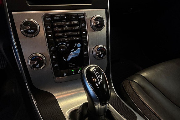 Volvo V60 18 of 22