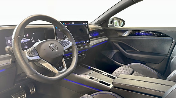 Volkswagen Passat 7 of 22