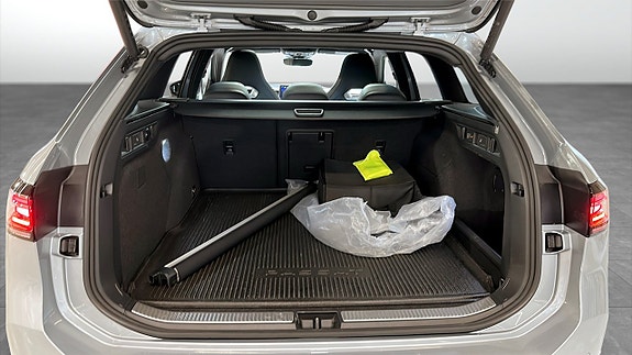 Volkswagen Passat 14 of 22