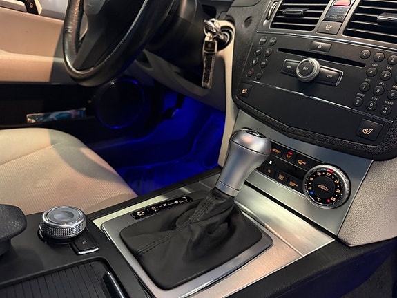 Mercedes-Benz C200 21 of 21
