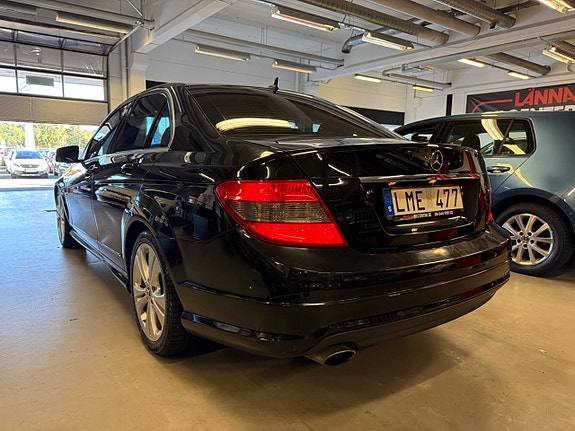 Mercedes-Benz C200 8 of 21