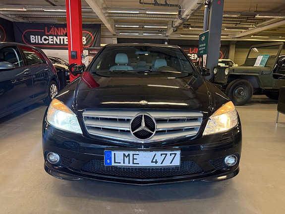 Mercedes-Benz C200 4 of 21