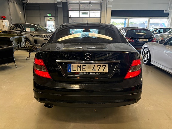 Mercedes-Benz C200 5 of 12
