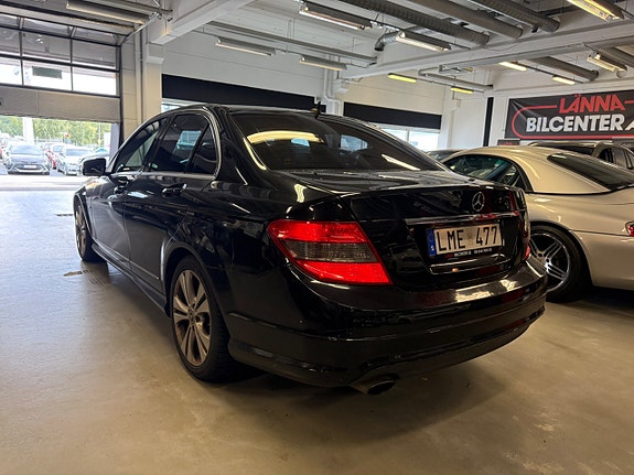 Mercedes-Benz C200 6 of 12