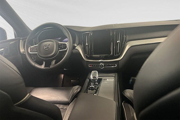 Volvo XC60 5 of 7