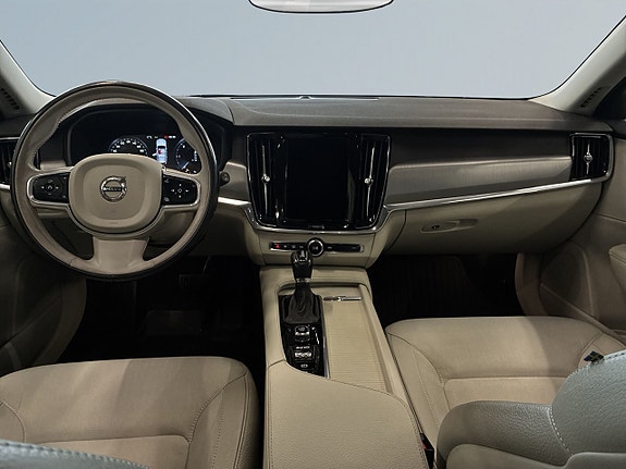 Volvo V90 8 of 27