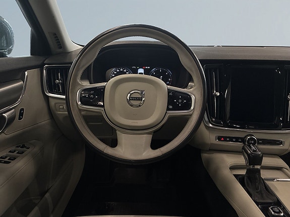 Volvo V90 9 of 27
