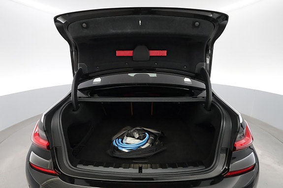 BMW 330e 28 of 28