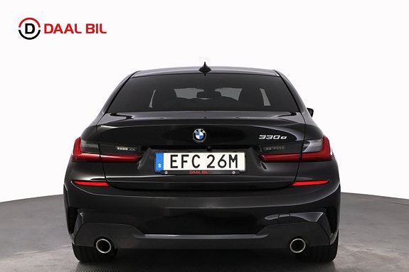 BMW 330e 7 of 28