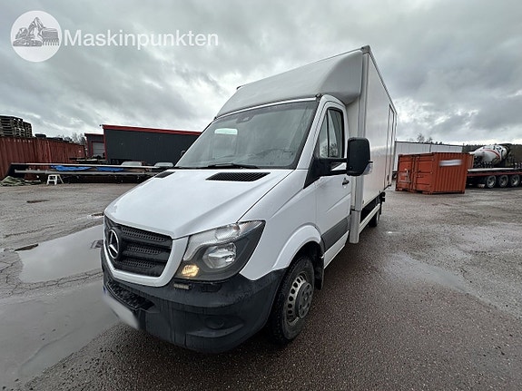 Mercedes benz skåpbil