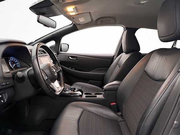 Nissan Leaf 12 of 30