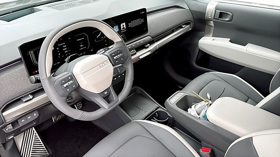 Kia EV3 8 of 12