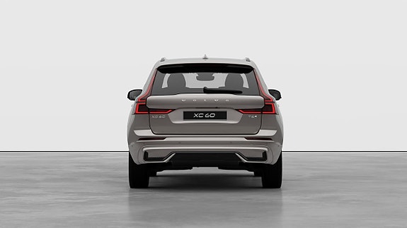 Volvo XC60 4 of 24