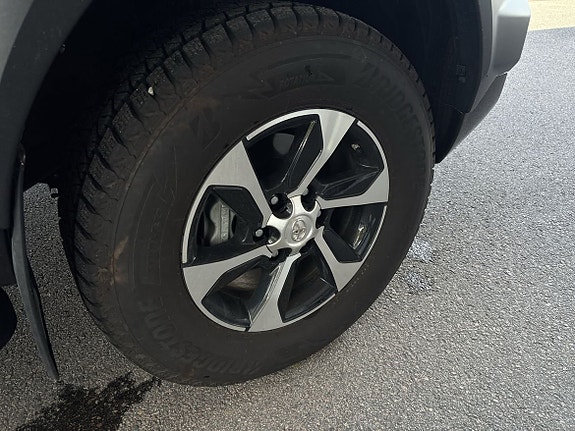Toyota HiLux 20 of 24
