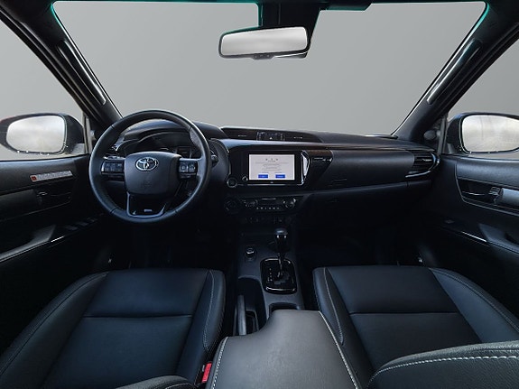 Toyota HiLux 9 of 24