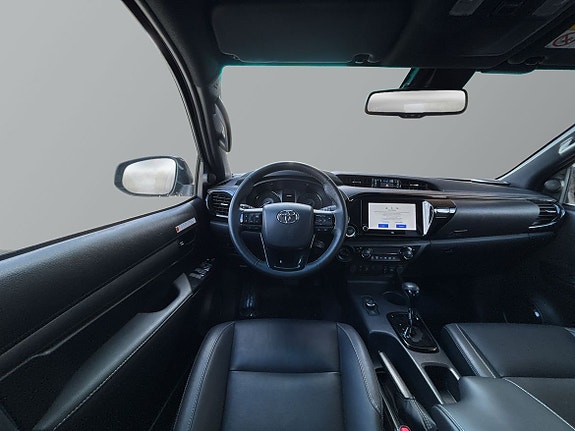 Toyota HiLux 10 of 24