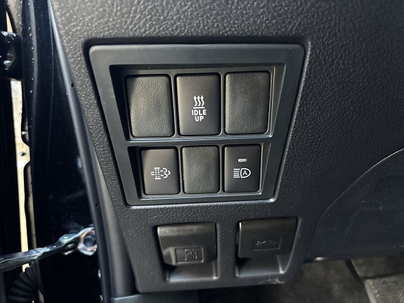 Toyota HiLux 22 of 24