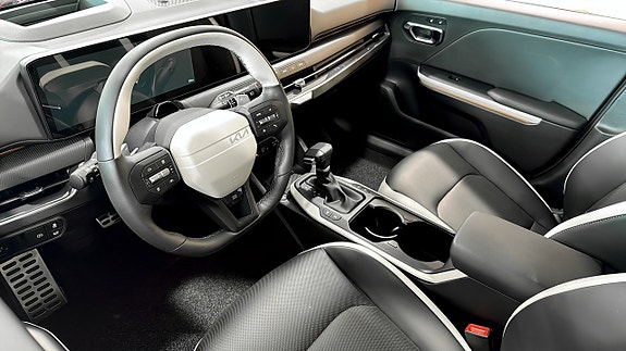 Kia K4 8 of 12
