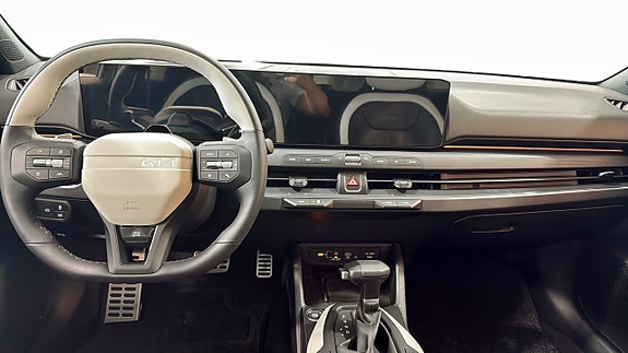 Kia K4 7 of 12