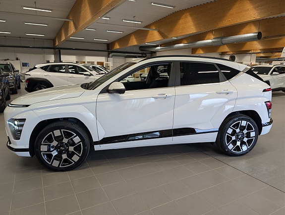 Hyundai Kona 2 of 14