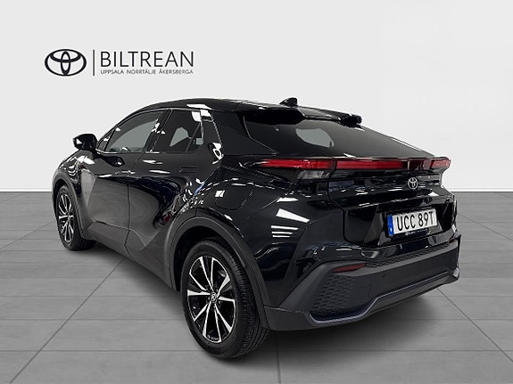 Toyota C-HR 4 of 13