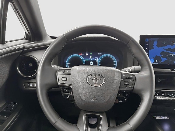 Toyota C-HR 8 of 13