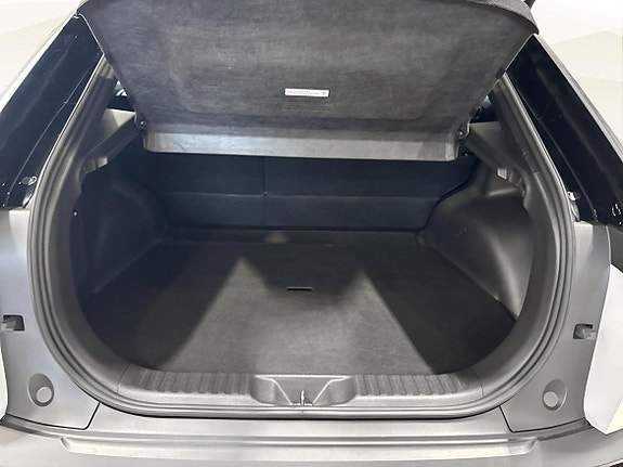 Toyota C-HR 13 of 19