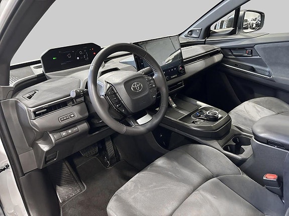 Toyota C-HR 14 of 19