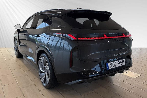 Lynk & Co 08 3 of 27