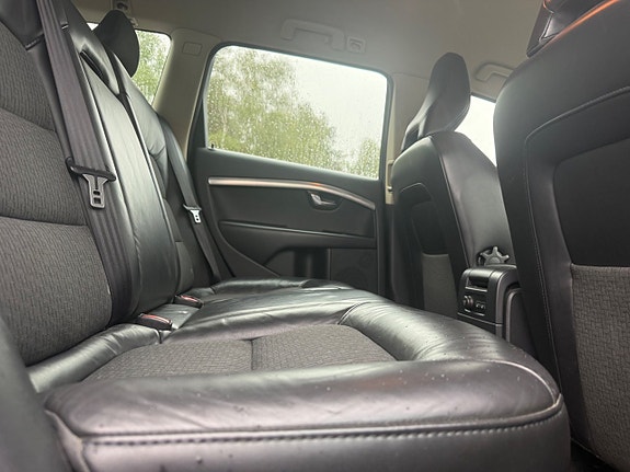 Volvo V70 11 of 16