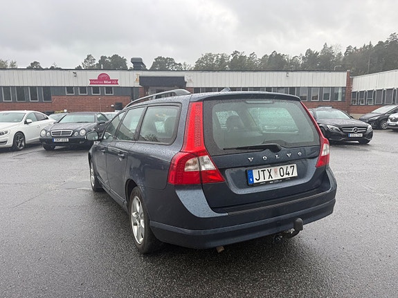 Volvo V70 6 of 16