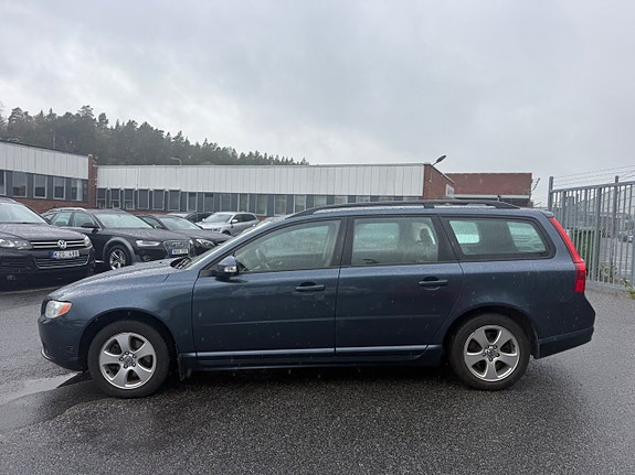 Volvo V70 4 of 16