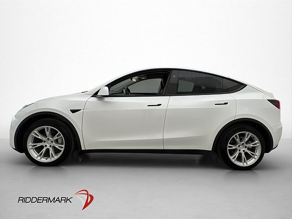 Tesla Model Y 5 of 25