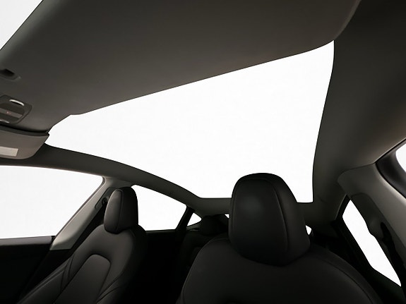 Tesla Model Y 14 of 25