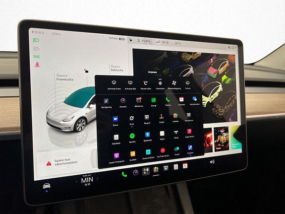 Tesla Model Y 20 of 25