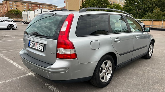 Volvo V50 4 of 6