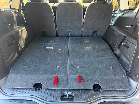 Ford S-MAX 11 of 17