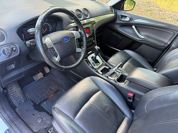Ford S-MAX 14 of 17